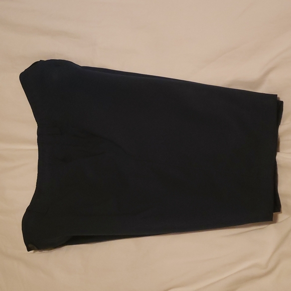 Under Armour Golf Shorts Size 14 Navy Blue - Picture 1 of 6